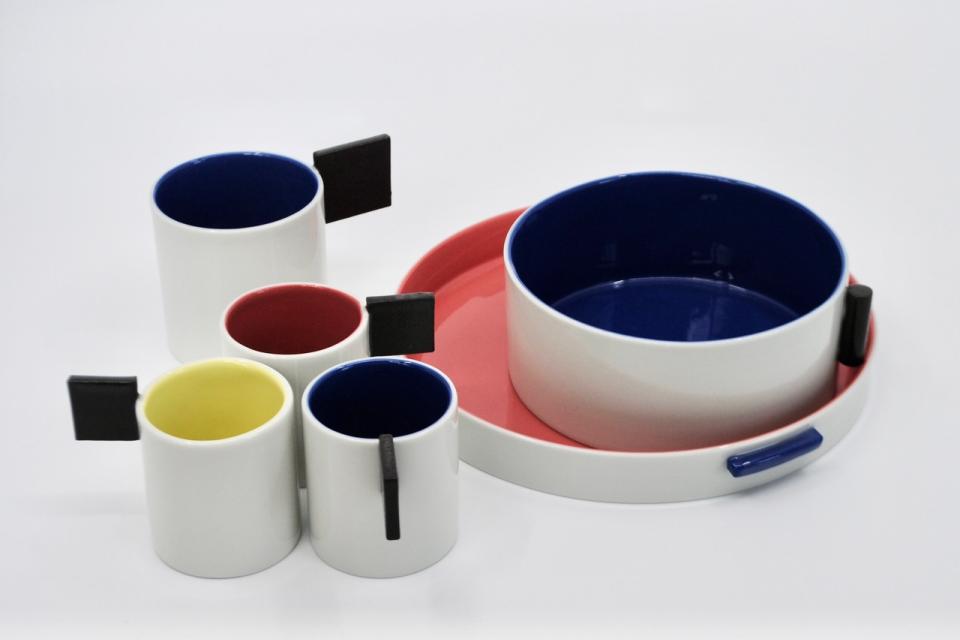 Mondriaanservies, compositie-Rood Geel Blauw Geïnspireerd op schilderij van Mondriaan, Erna